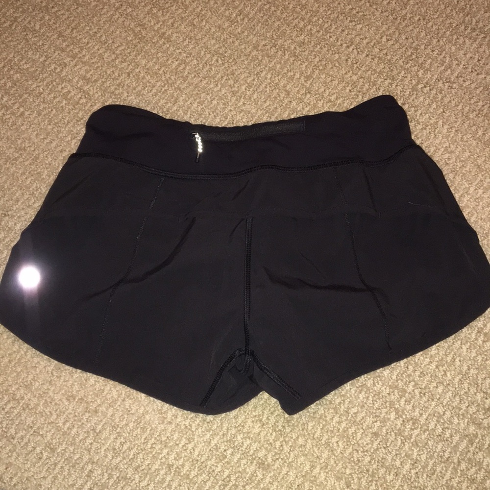 All black lululemon shorts
